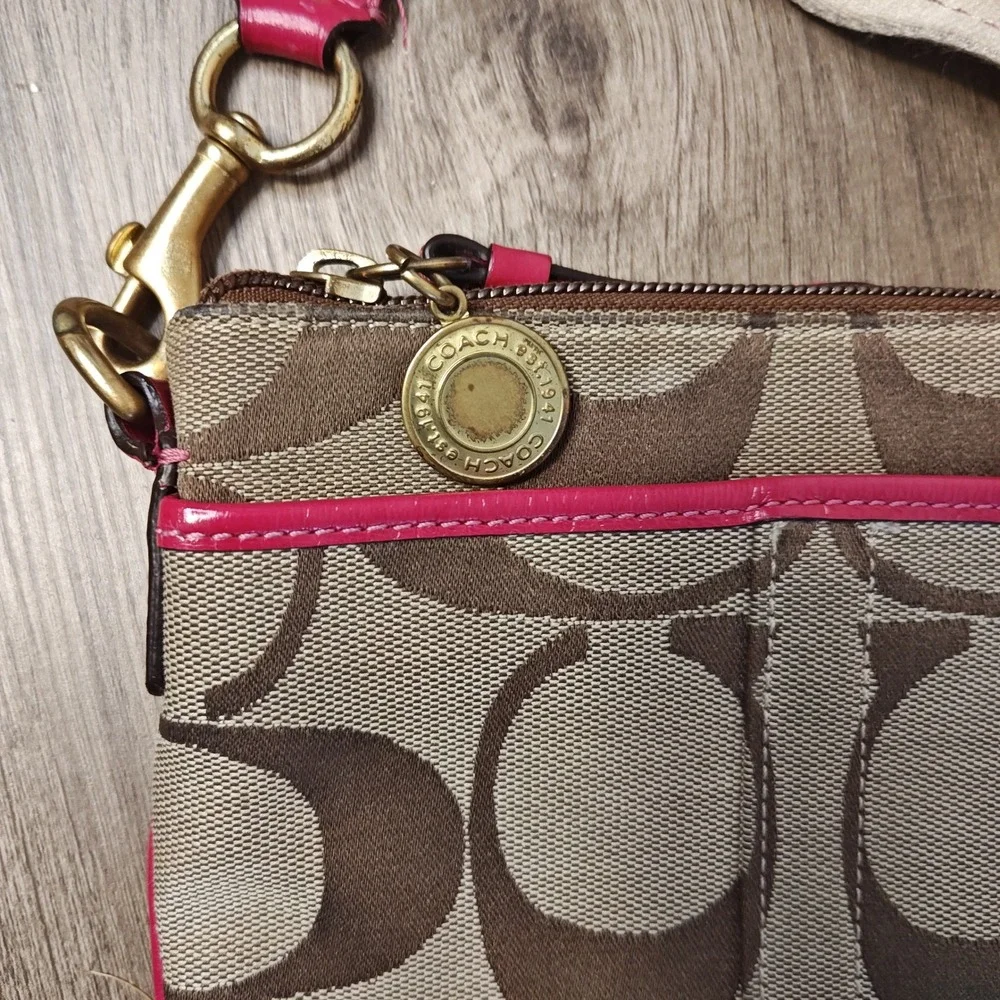 Coach signature file
